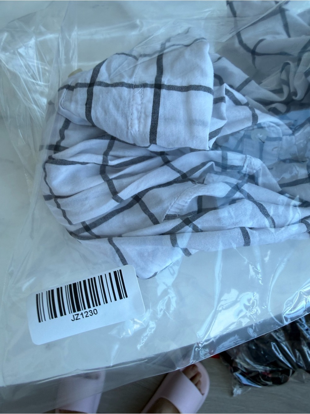 Old Navy White Shirt with Black Windowpane Check - Picture 4 of 4